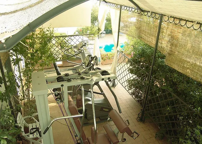 Grand De Rose Scalea