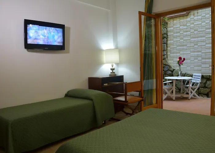 Grand De Rose Scalea