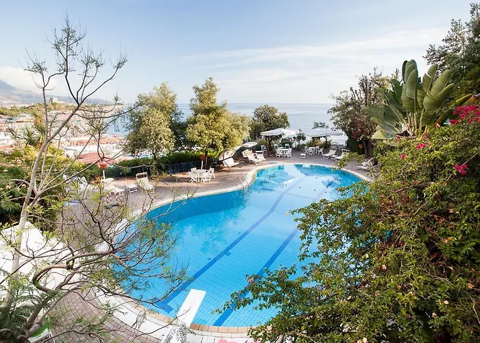 Grand De Rose Hotel 4*