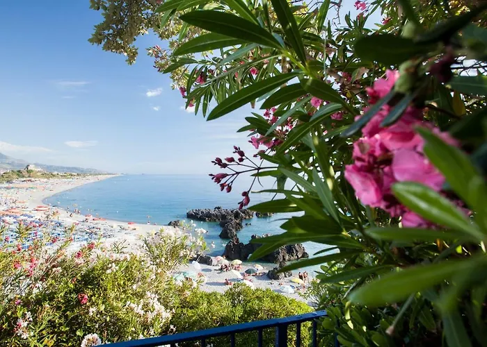 Grand De Rose Scalea