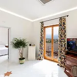 Grand De Rose ホテル 4*