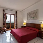 ホテル Grand De Rose 4*