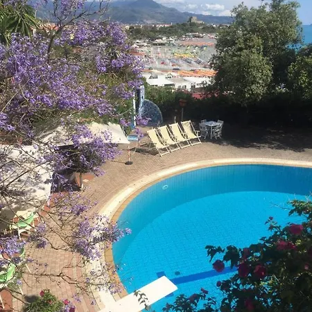 Grand De Rose Hotell