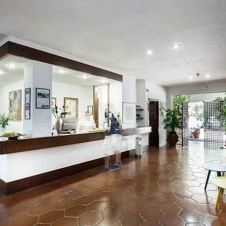 Grand De Rose 4*
