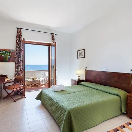 Grand De Rose 4* Scalea