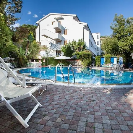 Hotell Grand De Rose