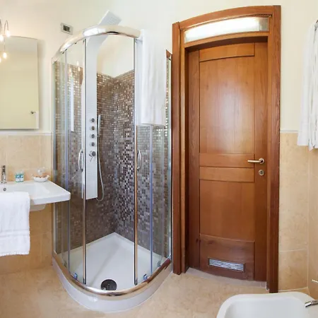 Hotell Grand De Rose