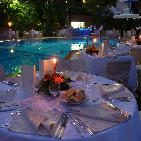 Hotell Grand De Rose