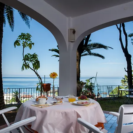 Grand De Rose 4* Scalea