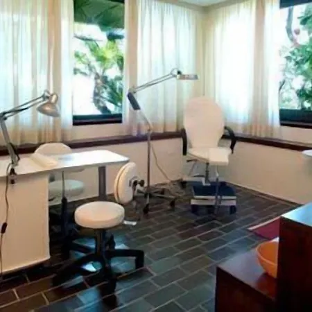 Hotell Grand De Rose 4*