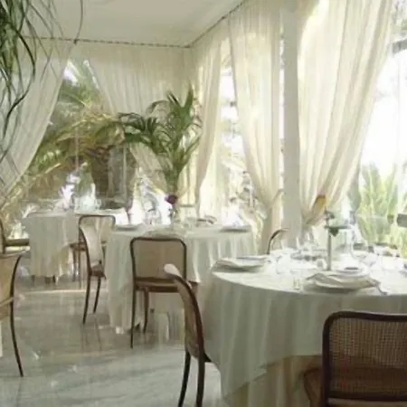 Grand De Rose Hotell