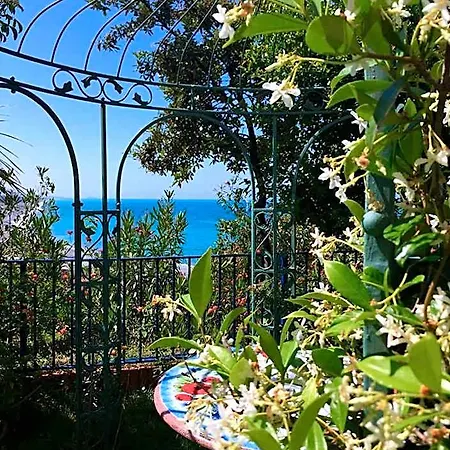 Szálloda Grand De Rose 4*