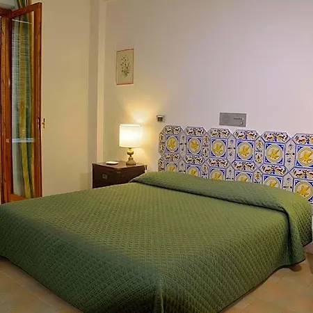 Szálloda Grand De Rose 4*