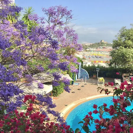 מלון Grand De Rose סקליאה