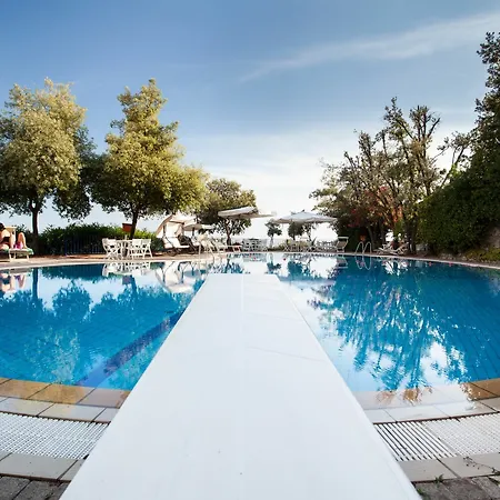 Grand De Rose Hotel 4*