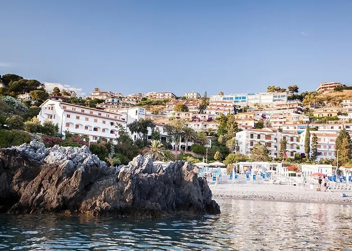 Grand De Rose Scalea